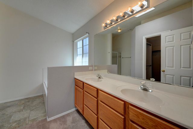 6308 Keswick Place NW, Albuquerque, NM 87120