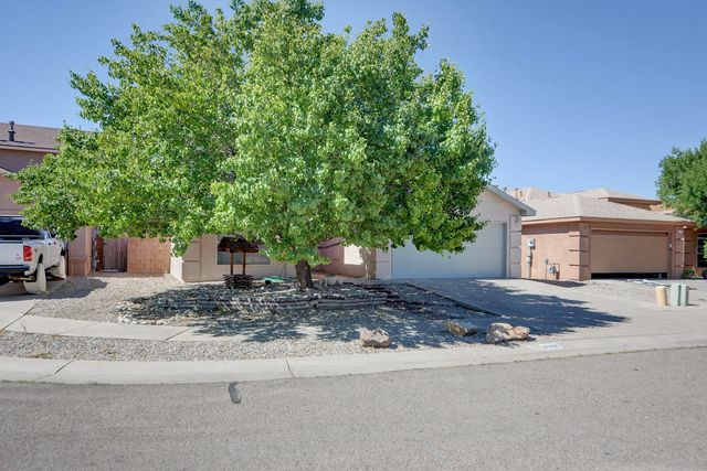 6308 Keswick Place NW, Albuquerque, NM 87120