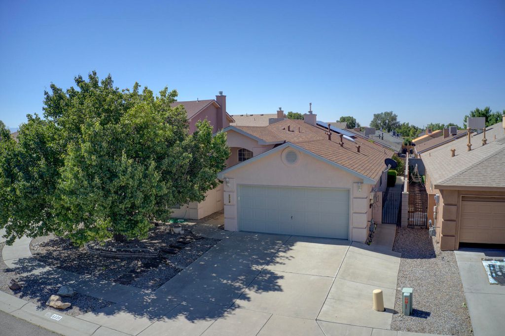 6308 Keswick Place NW, Albuquerque, NM 87120