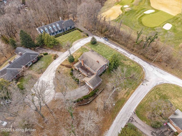 42 Calumet Rd, Louisville, KY 40207