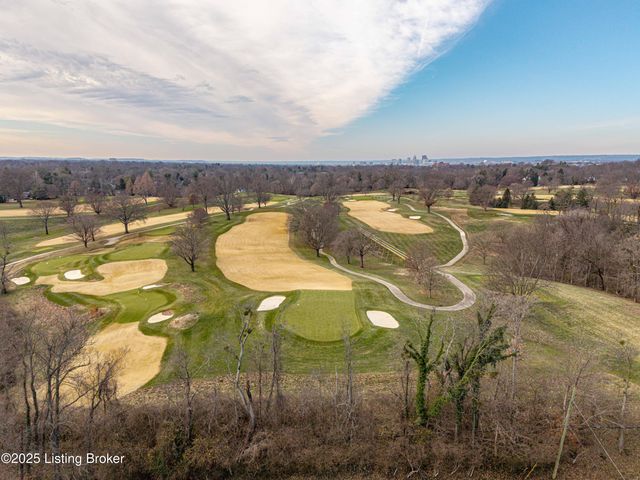 42 Calumet Rd, Louisville, KY 40207