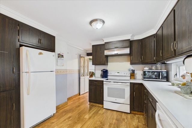 15 Morrison Rd, Braintree, MA 02184