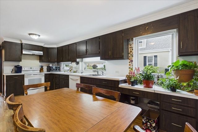 15 Morrison Rd, Braintree, MA 02184