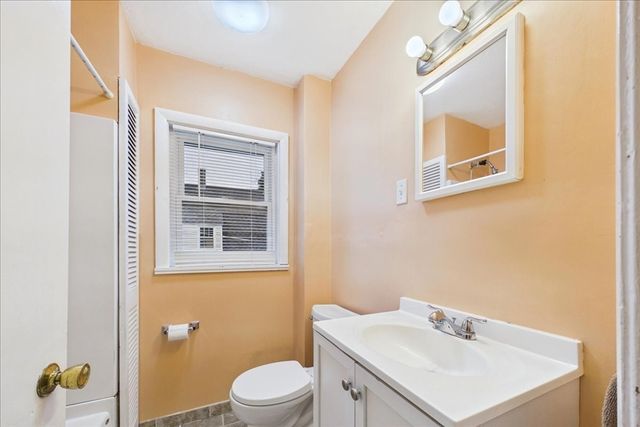 15 Morrison Rd, Braintree, MA 02184