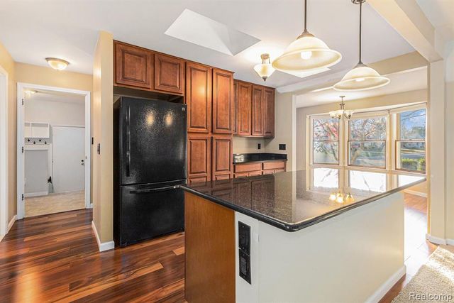 1948 Evona, Wixom, MI 48393