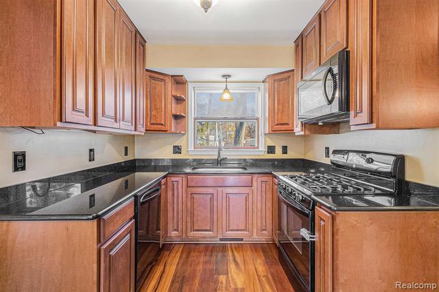 1948 Evona, Wixom, MI 48393