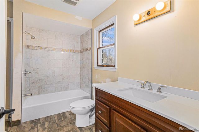 1948 Evona, Wixom, MI 48393