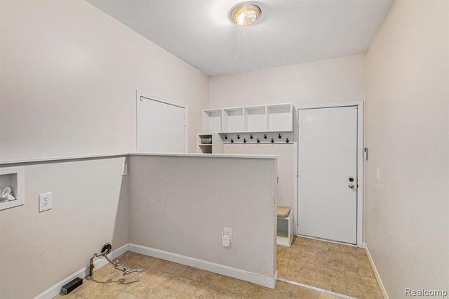 1948 Evona, Wixom, MI 48393