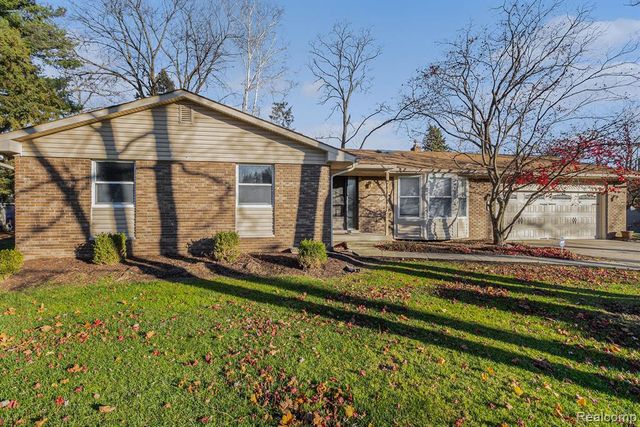 1948 Evona, Wixom, MI 48393