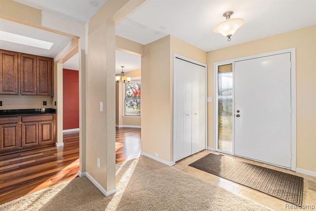 1948 Evona, Wixom, MI 48393