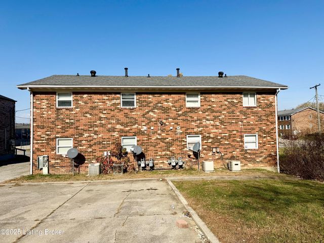 3216 Fordhaven Rd 4, Louisville, KY 40214
