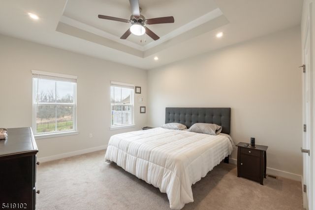 18 Sparrowhawk St, Washington Twp., NJ 07882