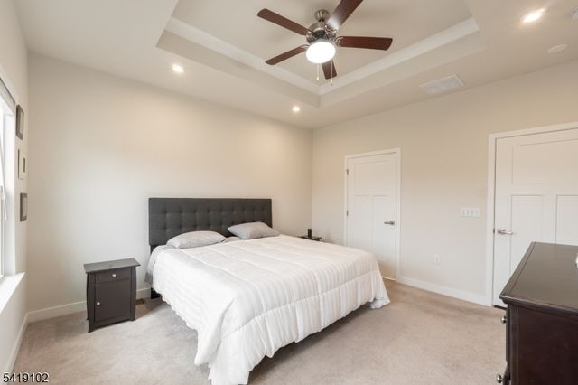 18 Sparrowhawk St, Washington Twp., NJ 07882