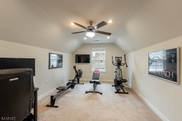 18 Sparrowhawk St, Washington Twp., NJ 07882