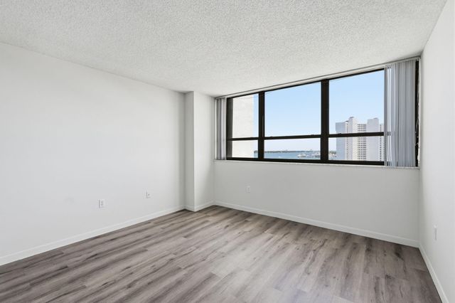 5600 N Flagler Drive 1110, West Palm Beach, FL 33407