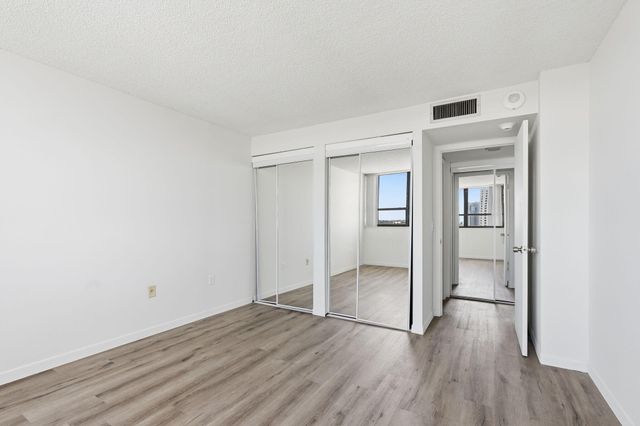 5600 N Flagler Drive 1110, West Palm Beach, FL 33407