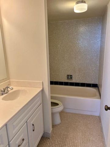 5600 N Flagler Drive 1110, West Palm Beach, FL 33407