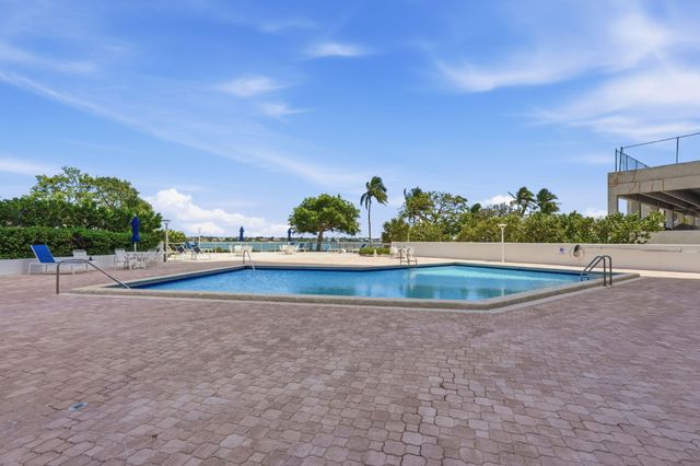 5600 N Flagler Drive 1110, West Palm Beach, FL 33407