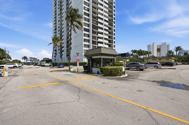 5600 N Flagler Drive 1110, West Palm Beach, FL 33407