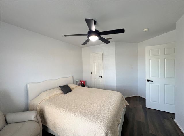 717 Ridgehill Drive, Burleson, TX 76028