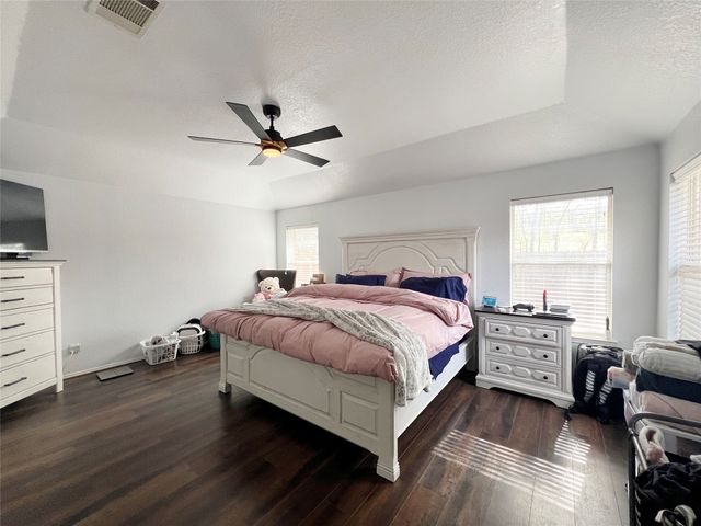 717 Ridgehill Drive, Burleson, TX 76028