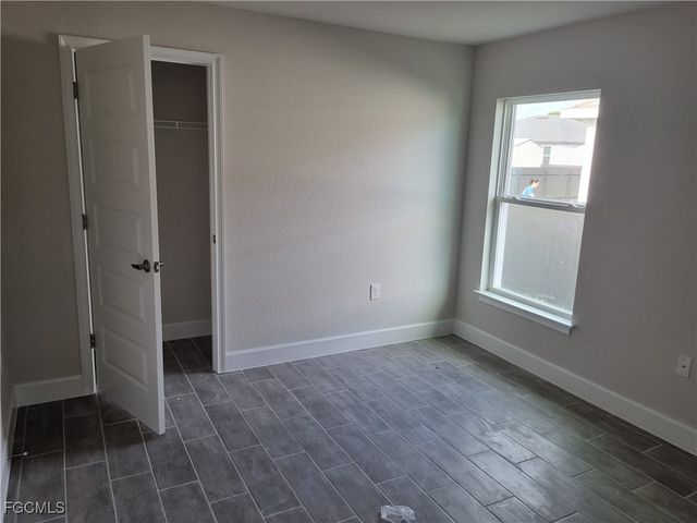 201 NW 9th TER, Cape Coral, FL 33993