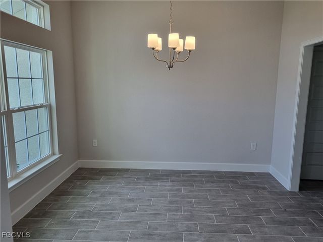 201 NW 9th TER, Cape Coral, FL 33993