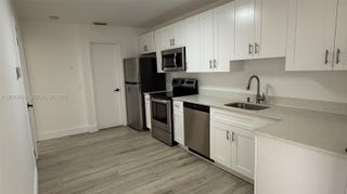 411 SE 10th Street 3, Hallandale Beach, FL 33009