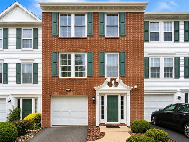 48 Links Dr, Shenango Twp, PA 16101