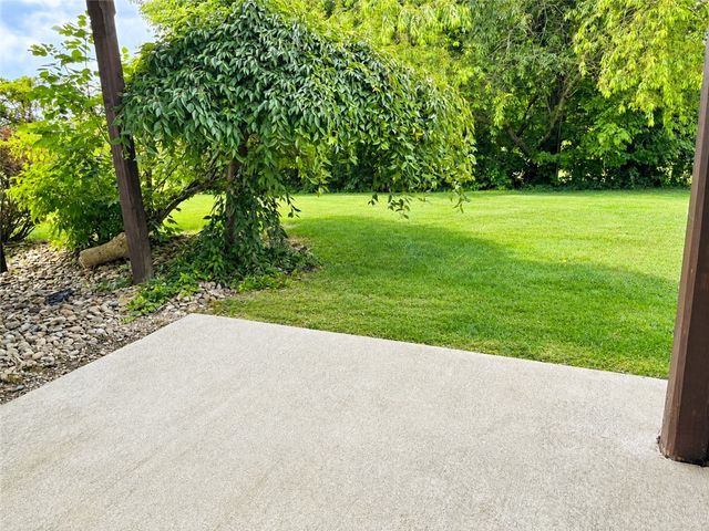 48 Links Dr, Shenango Twp, PA 16101