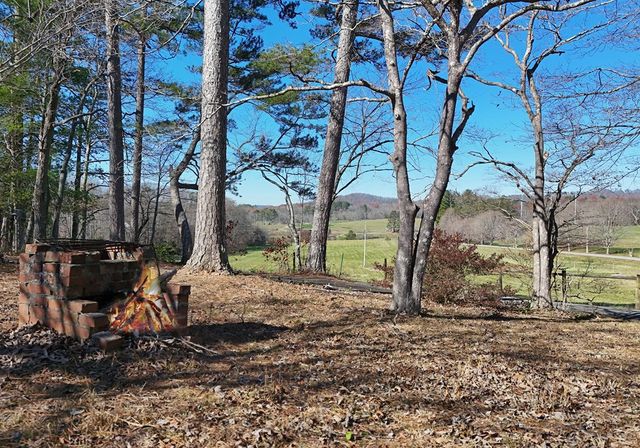 33 Dover Road, Blairsville, GA 30512