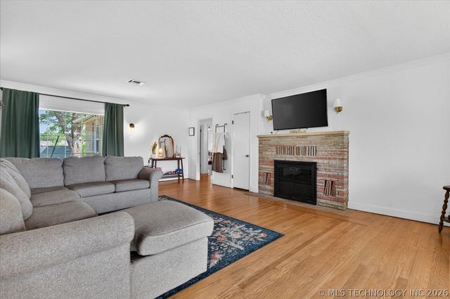 140 Fleetwood Place, Bartlesville, OK 74006