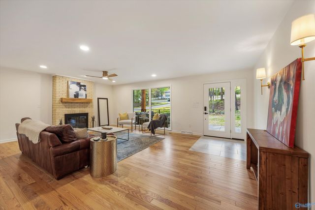 901 Tannahill Drive SE, Huntsville, AL 35802