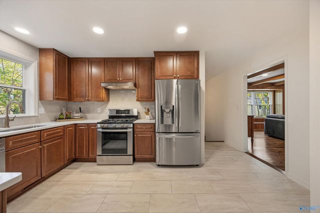 901 Tannahill Drive SE, Huntsville, AL 35802