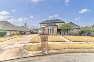 3513 Meadowside Drive, Bedford, TX 76021