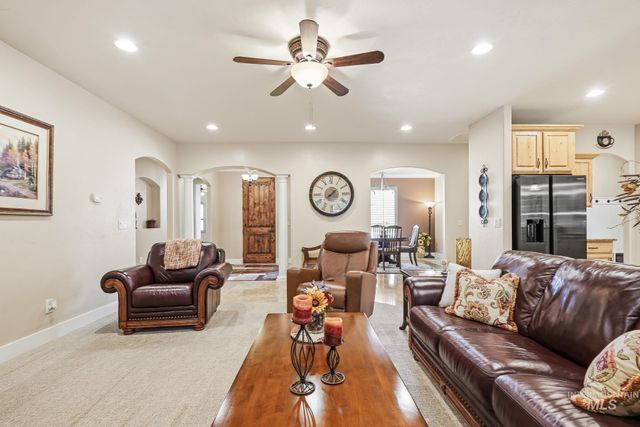 275 W Fortini St, Meridian, ID 83642