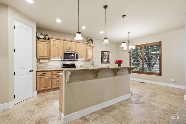 275 W Fortini St, Meridian, ID 83642