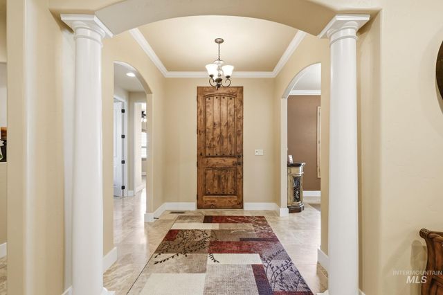 275 W Fortini St, Meridian, ID 83642