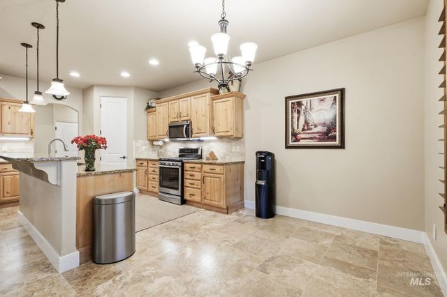 275 W Fortini St, Meridian, ID 83642
