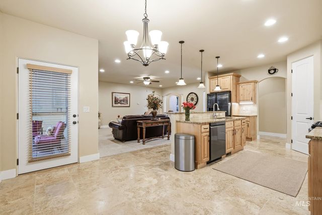 275 W Fortini St, Meridian, ID 83642
