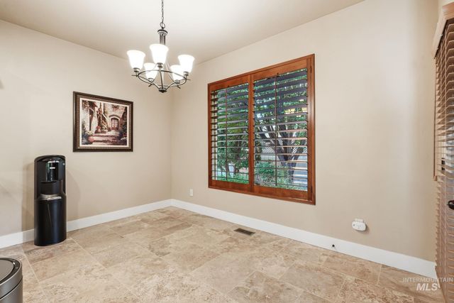 275 W Fortini St, Meridian, ID 83642