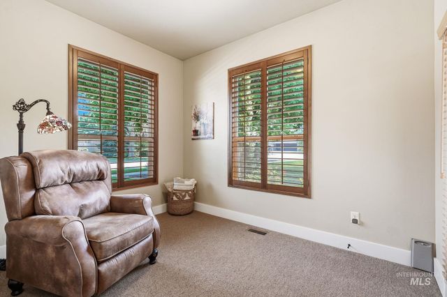 275 W Fortini St, Meridian, ID 83642