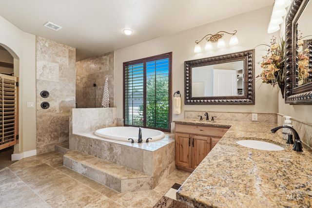 275 W Fortini St, Meridian, ID 83642