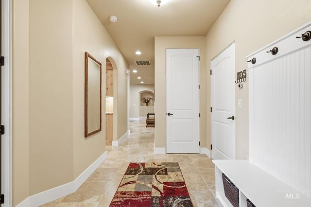 275 W Fortini St, Meridian, ID 83642