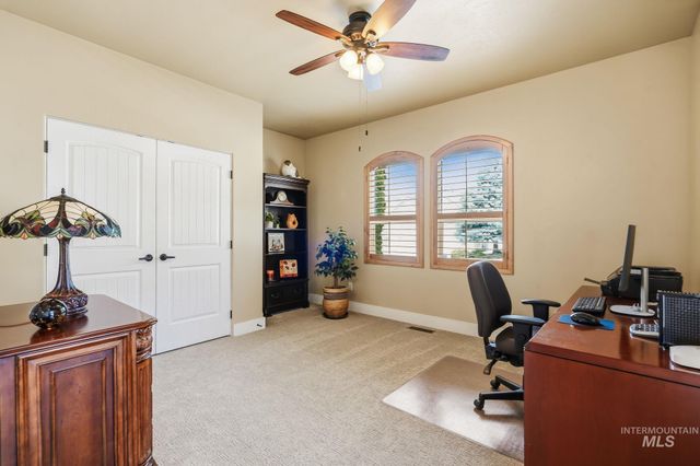 275 W Fortini St, Meridian, ID 83642