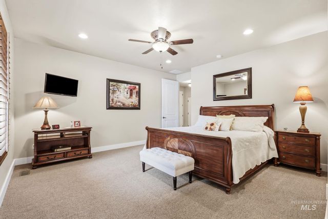 275 W Fortini St, Meridian, ID 83642