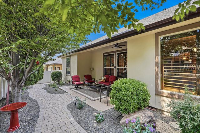 275 W Fortini St, Meridian, ID 83642