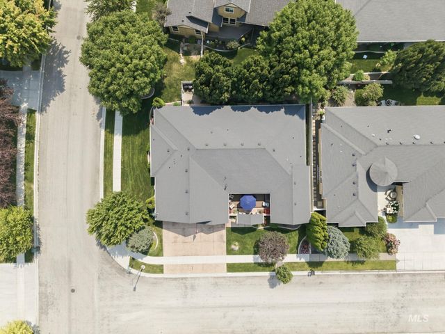 275 W Fortini St, Meridian, ID 83642