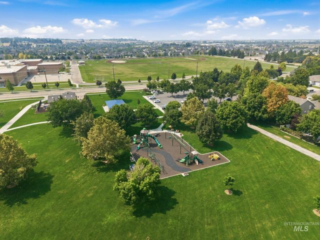 275 W Fortini St, Meridian, ID 83642