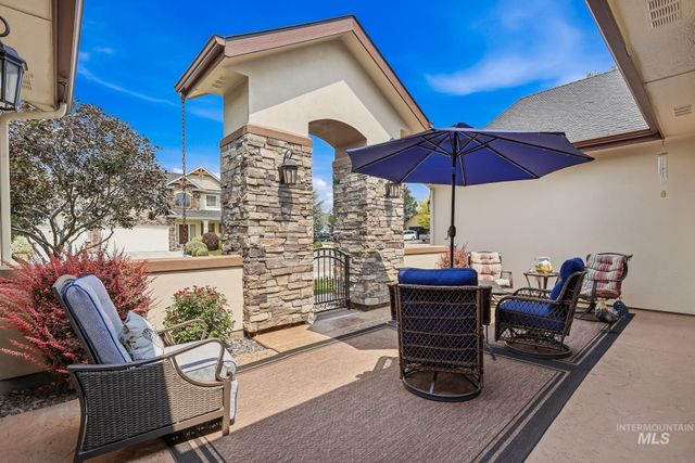 275 W Fortini St, Meridian, ID 83642